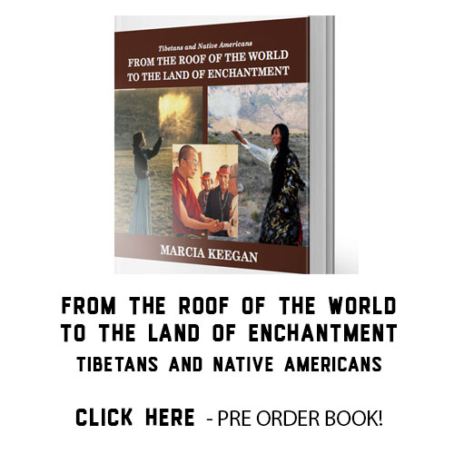 Front Book Roof Of The World To The Land Of Enchantment- TIbetans And Native Americans